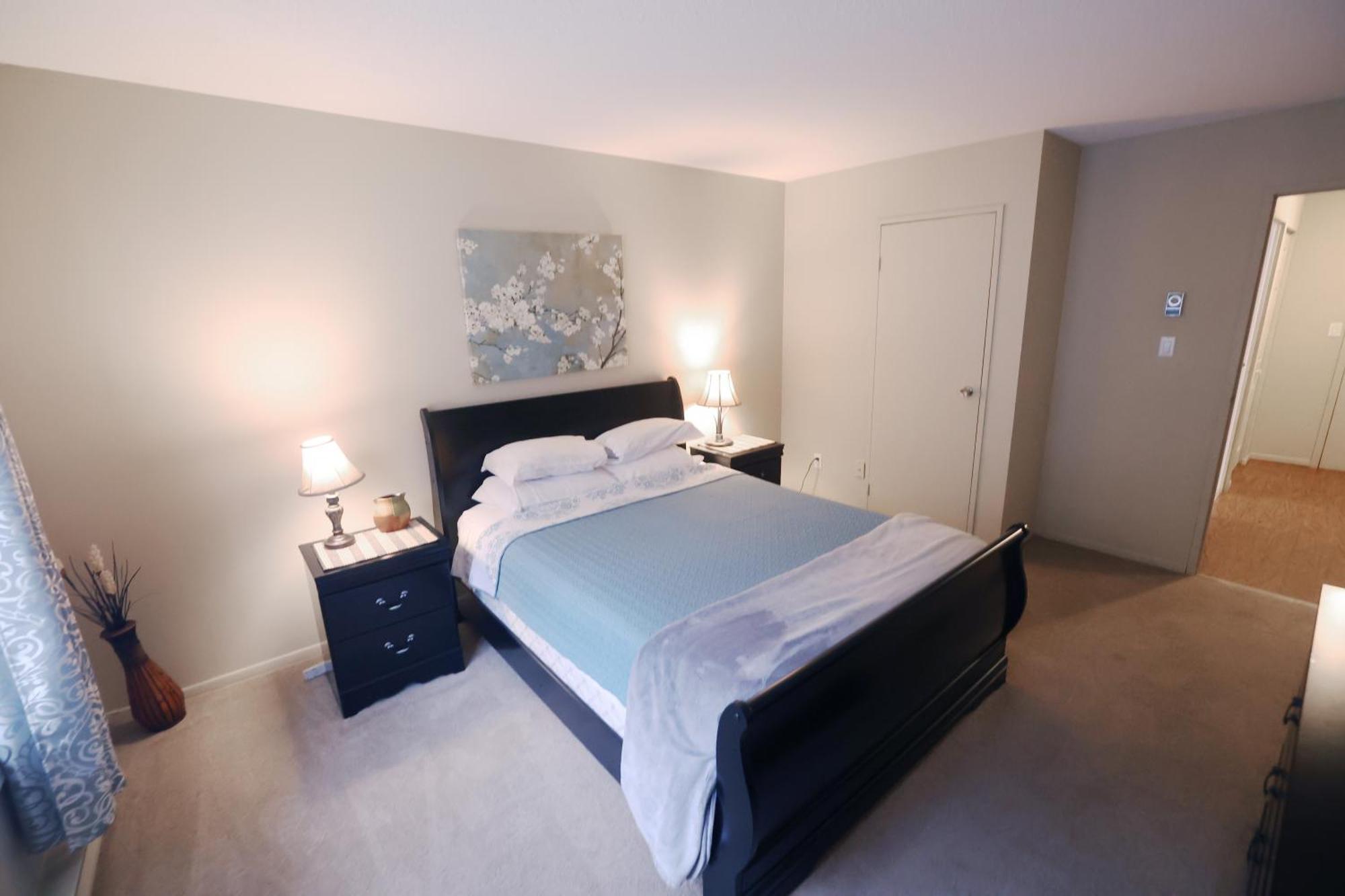 Paris Plaza Lägenhet Elliot Lake Exteriör bild