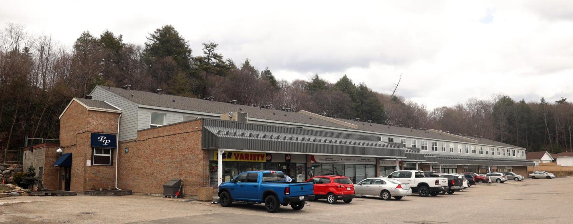 Paris Plaza Lägenhet Elliot Lake Exteriör bild